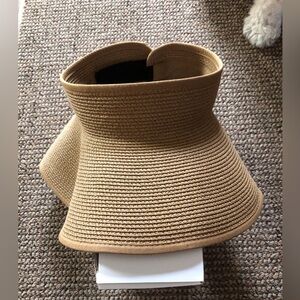Sun hat with brim by Furtalk